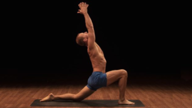 how-to-do-anjaneyasana-(crescent-lunge)