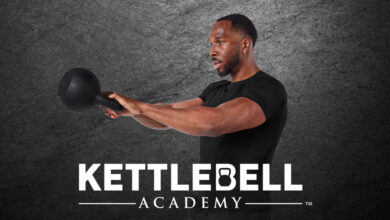 entrena-con-columpios,-cargadas-y-arrancadas-en-kettlebell-academy-de-amoila-cesar