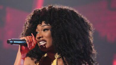 3-must-try-takeaways-from-megan-thee-stallion’s-abs-workout,-according-to-a-trainer